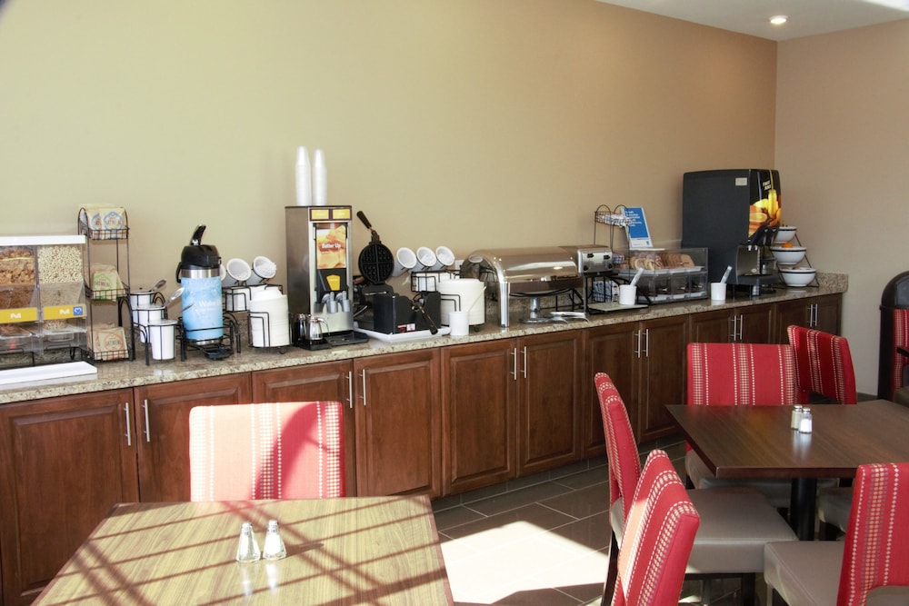 Comfort Inn Medford North - photo 40