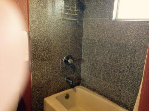 Valley Motel - photo 12