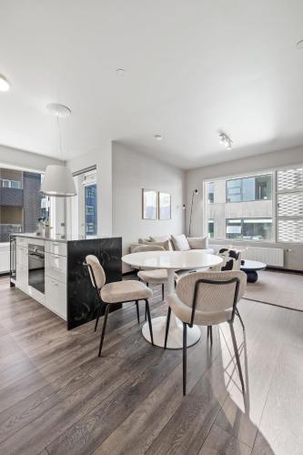 Cozy Lux 2BR & 2BA City Center with Free Parking — 4-Star Luxury Hotel in Reykjavik, Iceland