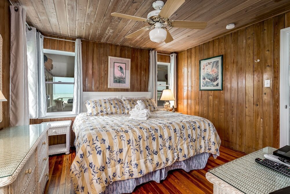 Sandy Toes Cottage Fort Myers Beach — 4-Star Luxury Hotel in Fort Myers Beach, United States