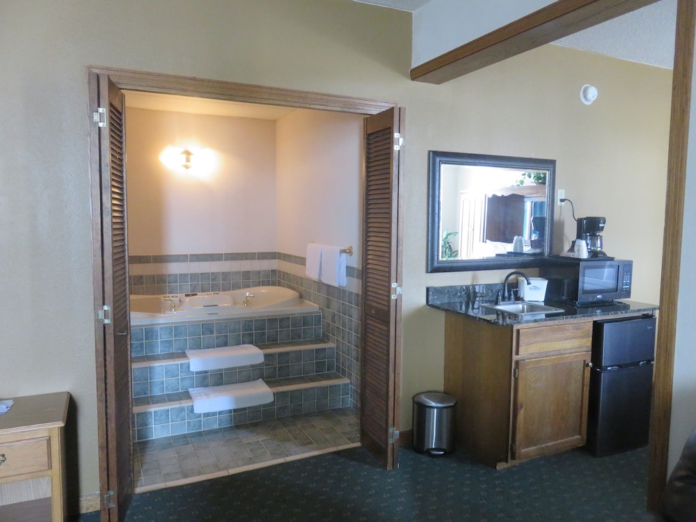 Baymont by Wyndham Fargo - photo 20