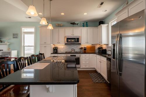 The Salty Dog by Oak Island Accommodations - photo 28