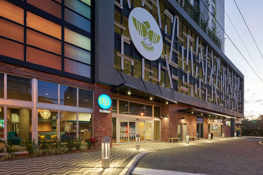 Tru by Hilton Fort Lauderdale Downtown - photo 36