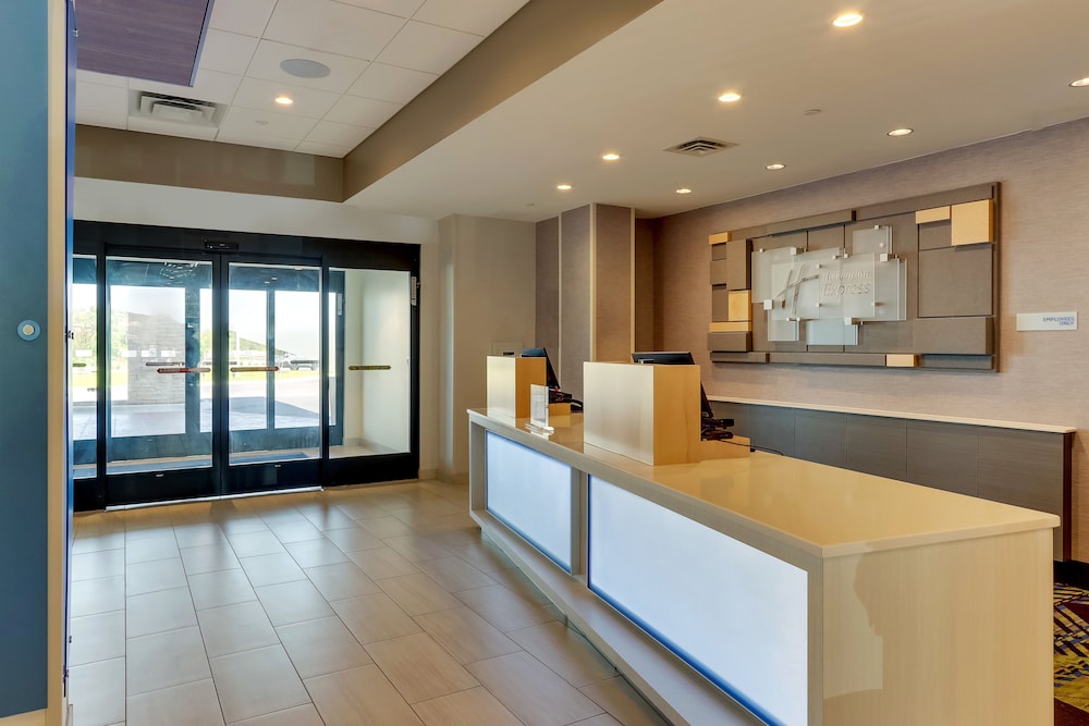 Holiday Inn Express Wilmington Porters Neck - photo 64
