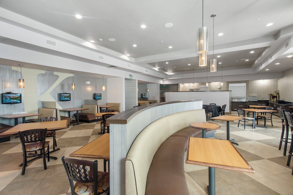 Holiday Inn Hotel & Suites Waco Northwest by IHG - photo 31