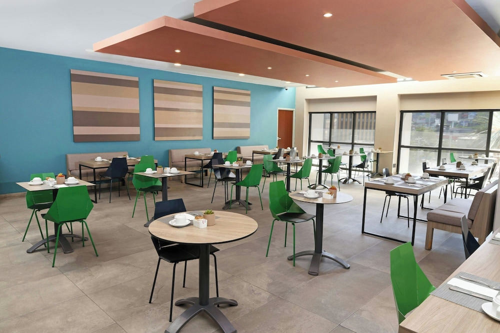 City Express Plus by Marriott Monterrey Galerias