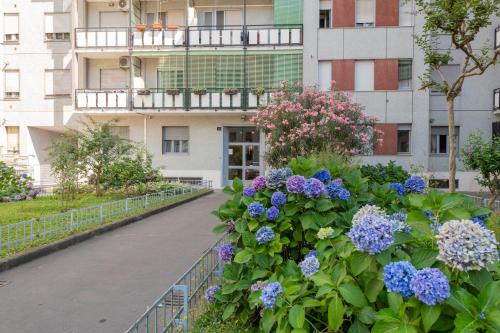 Appartamento con due stanze in via Oglio — 4-Star Luxury Hotel in Milan, Italy