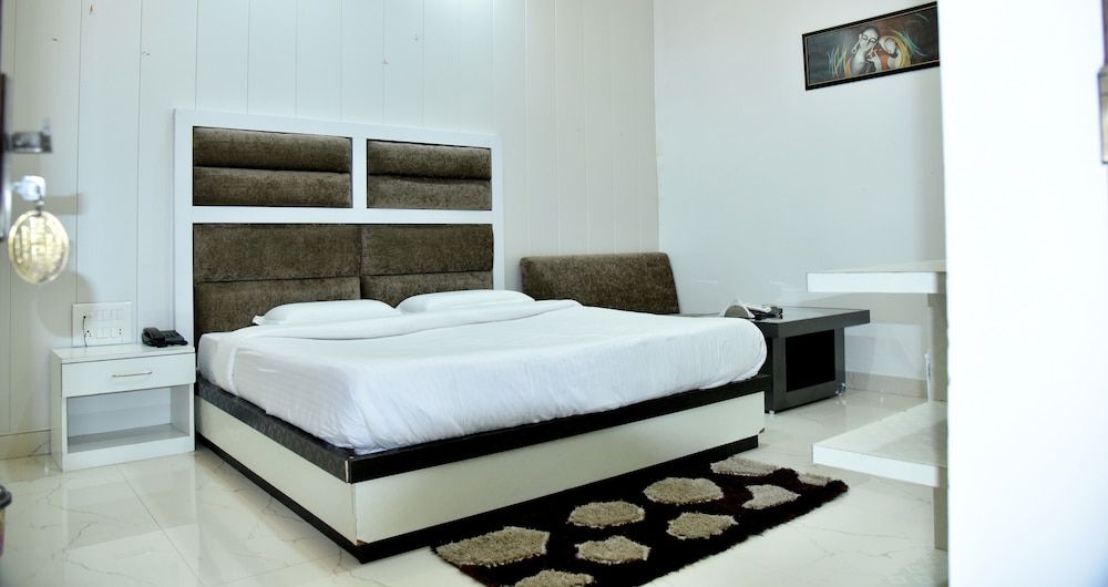 Hotel Royal Classic in Bareilly, India