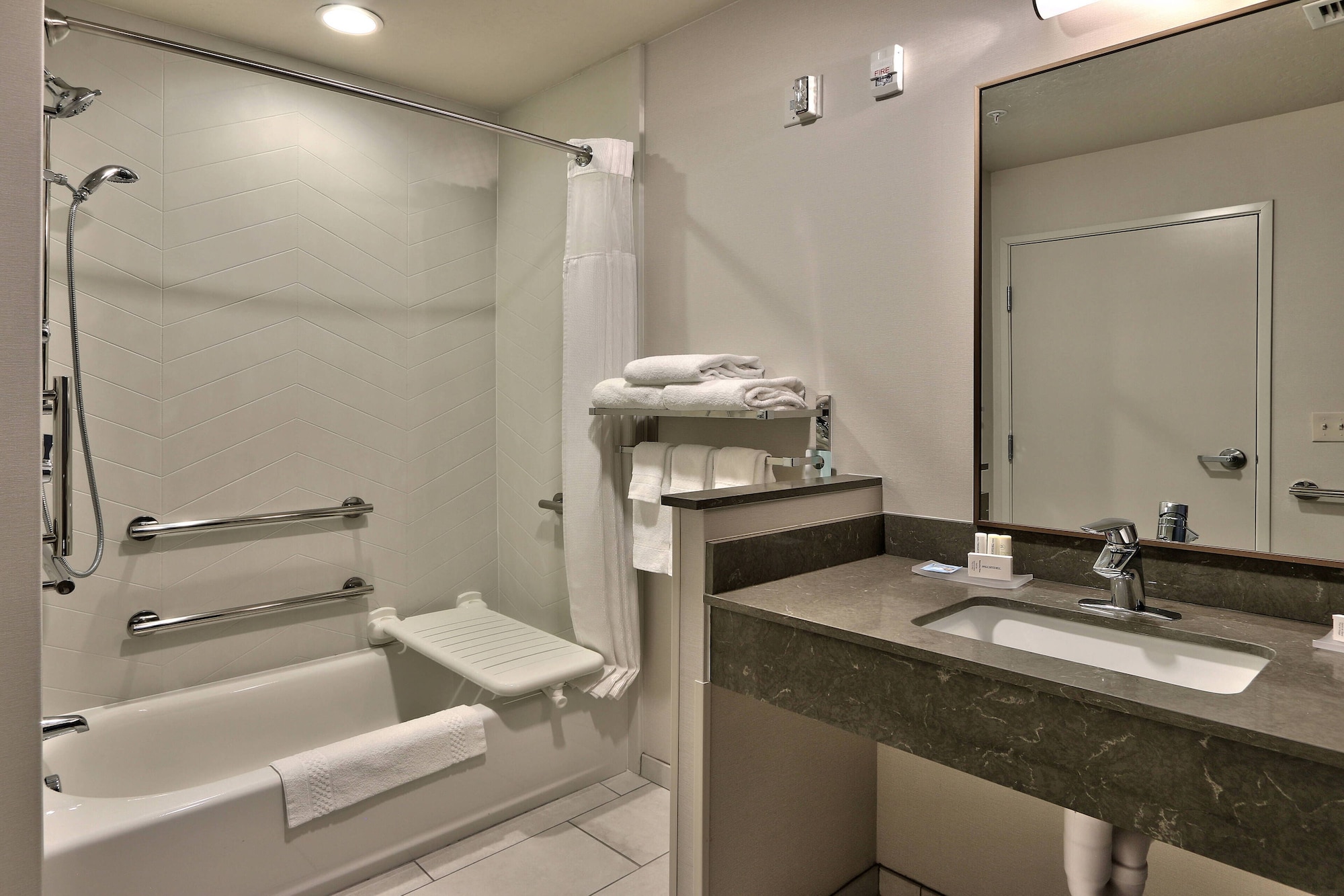 Fairfield Inn & Suites by Marriott Albuquerque North - photo 3