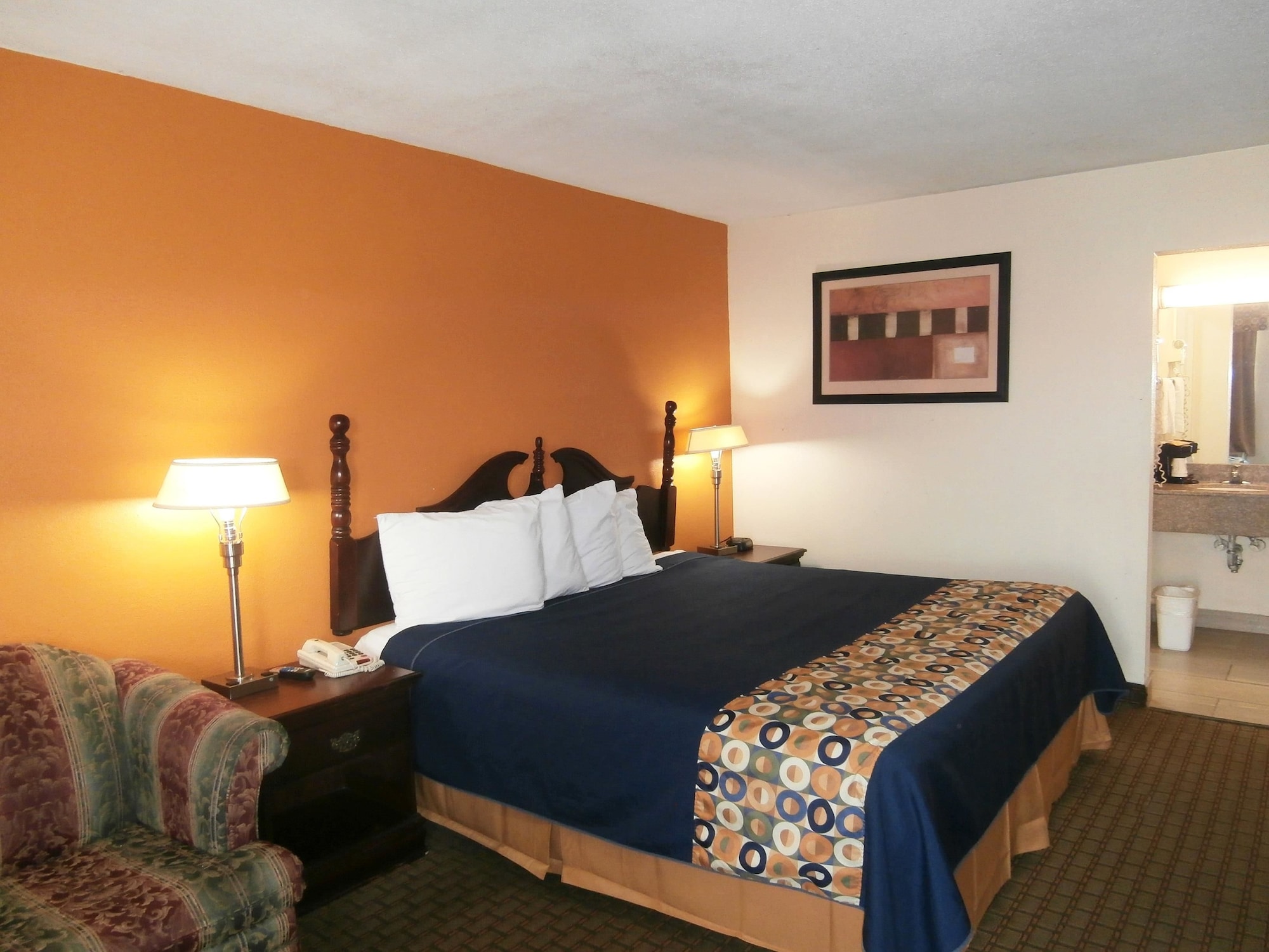 Americas Best Value Inn Newnan - photo 3