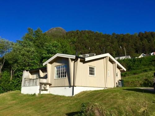 Villa Haudalan Åndalsnes — 4-Star Luxury Hotel in Andalsnes, Norway