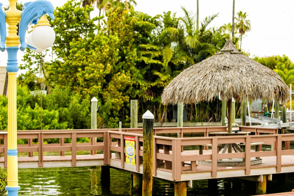 Bayview Plaza Waterfront Resort - photo 82