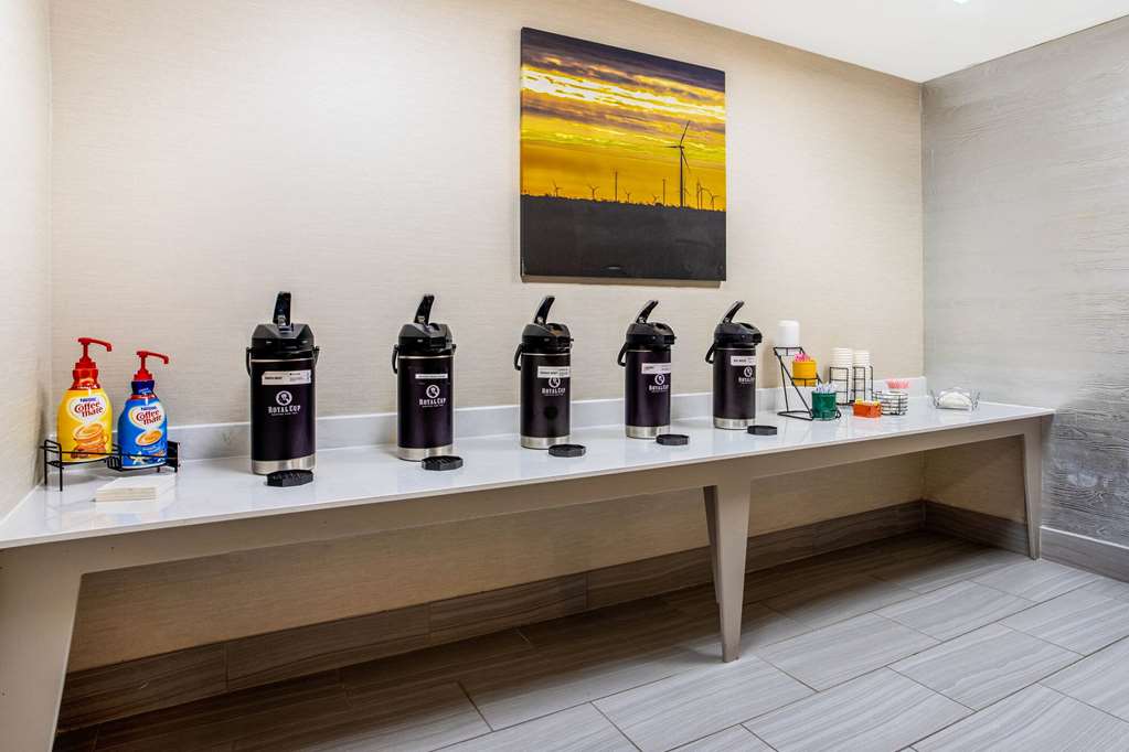 La Quinta Inn & Suites by Wyndham Hillsboro - photo 29