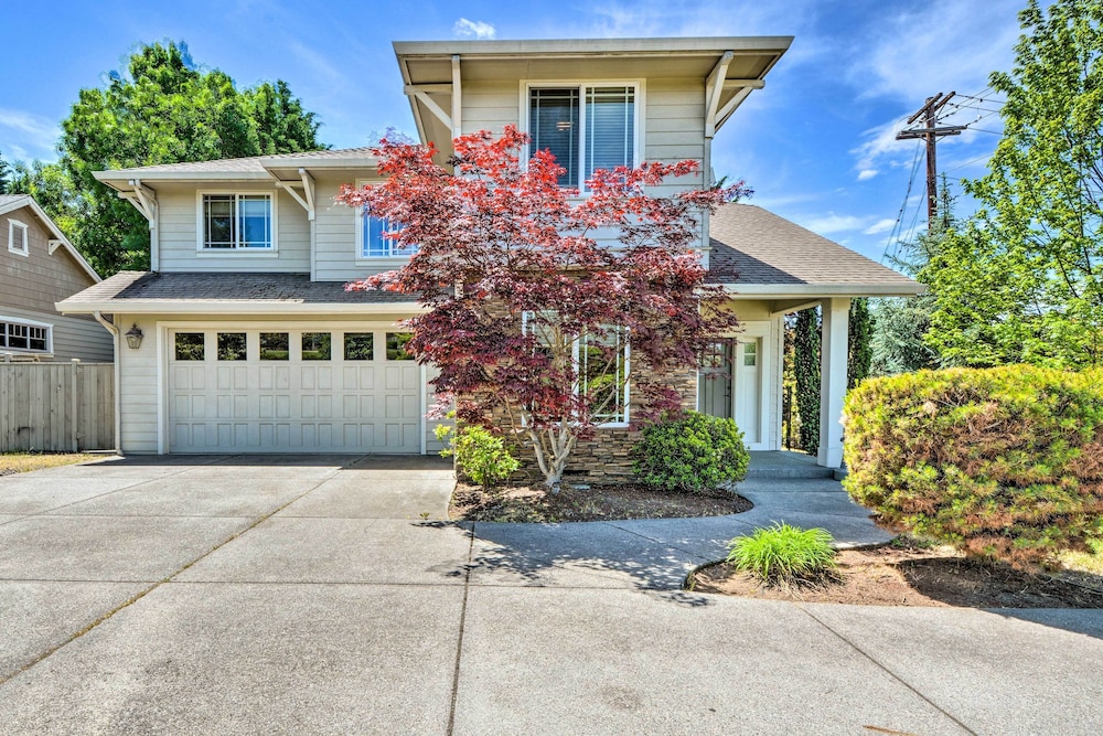 Charming Medford Getaway about 4 Miles to Downtown in Medford, United States