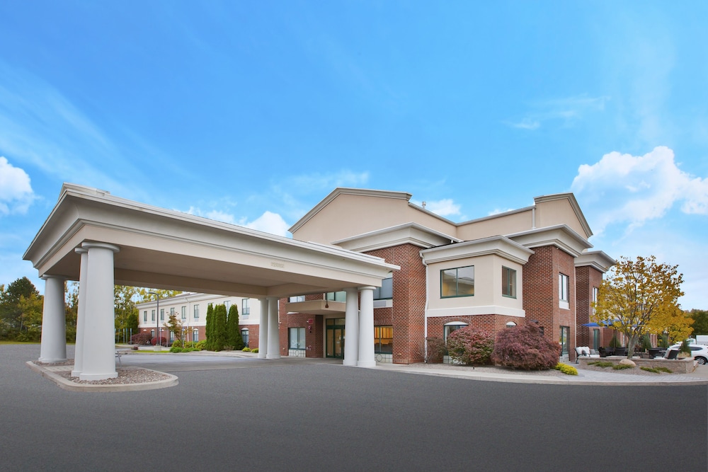 Holiday Inn Express Hotel Suites Rochester Victor By Ihg — Victor