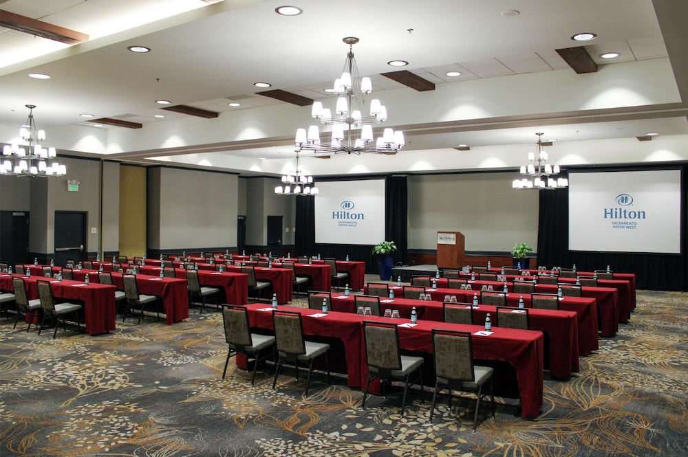 Hilton Sacramento Arden West - photo 36
