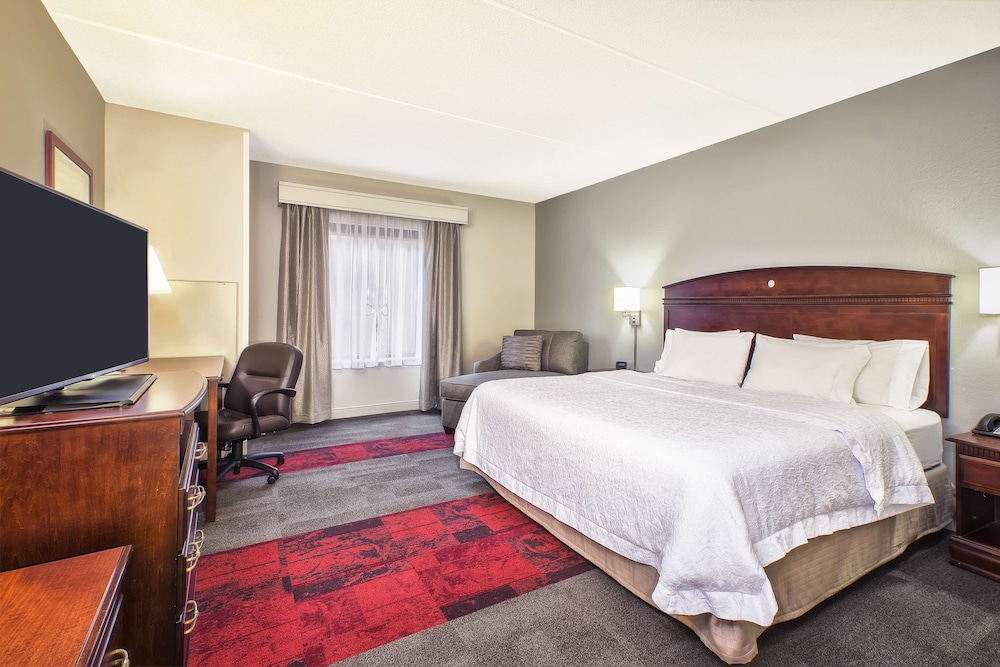 Hampton Inn & Suites Madison West - photo 11