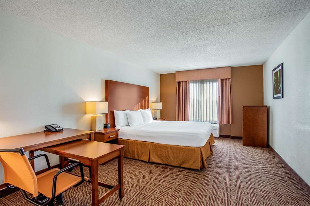 La Quinta Inn & Suites by Wyndham Danbury - photo 47