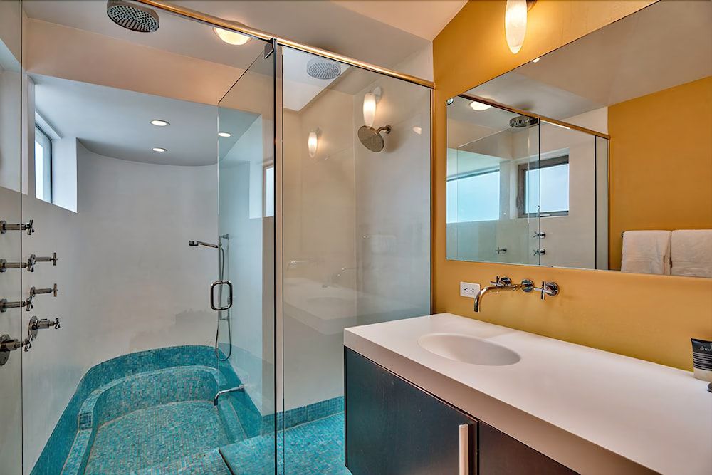 The White House of Holiday Isle 6 Bedroom Holiday Home by Five Star Properties — 4-Star Luxury Hotel in Destin, United States
