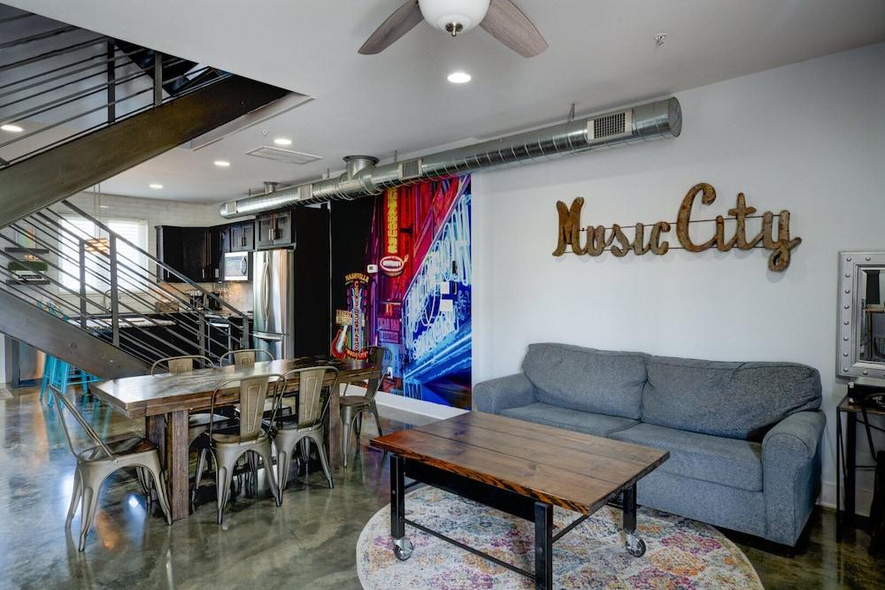 Tommie Lou's — 4-Star Luxury Hotel in Nashville, United States