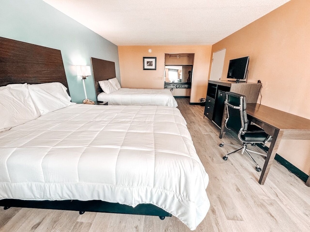 Laker Inn - photo 8