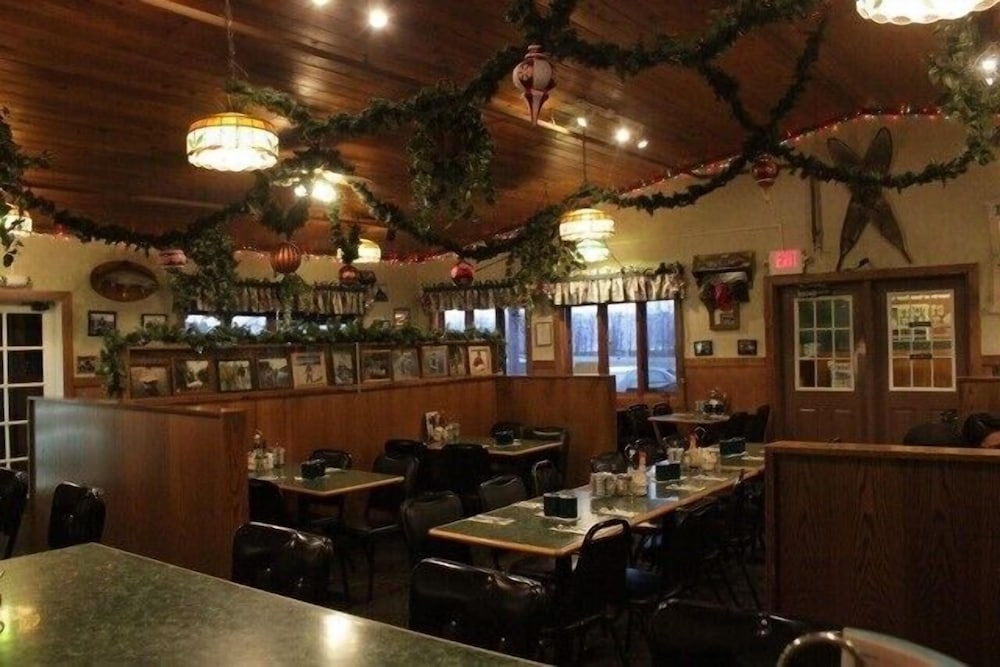 Windbreak Hotel - photo 21