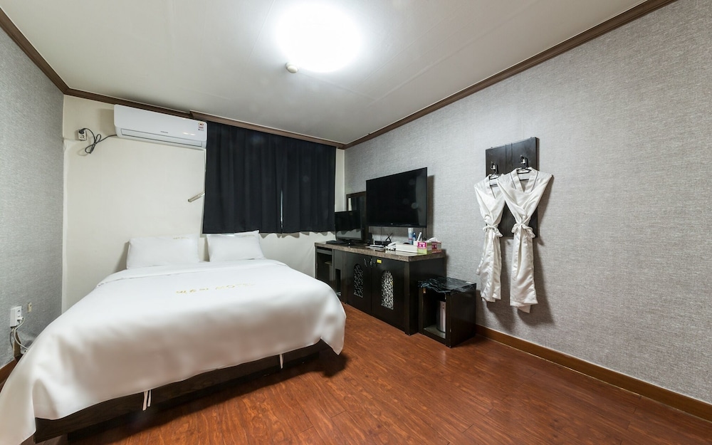 Wonju Big Tree in Wonju, South Korea