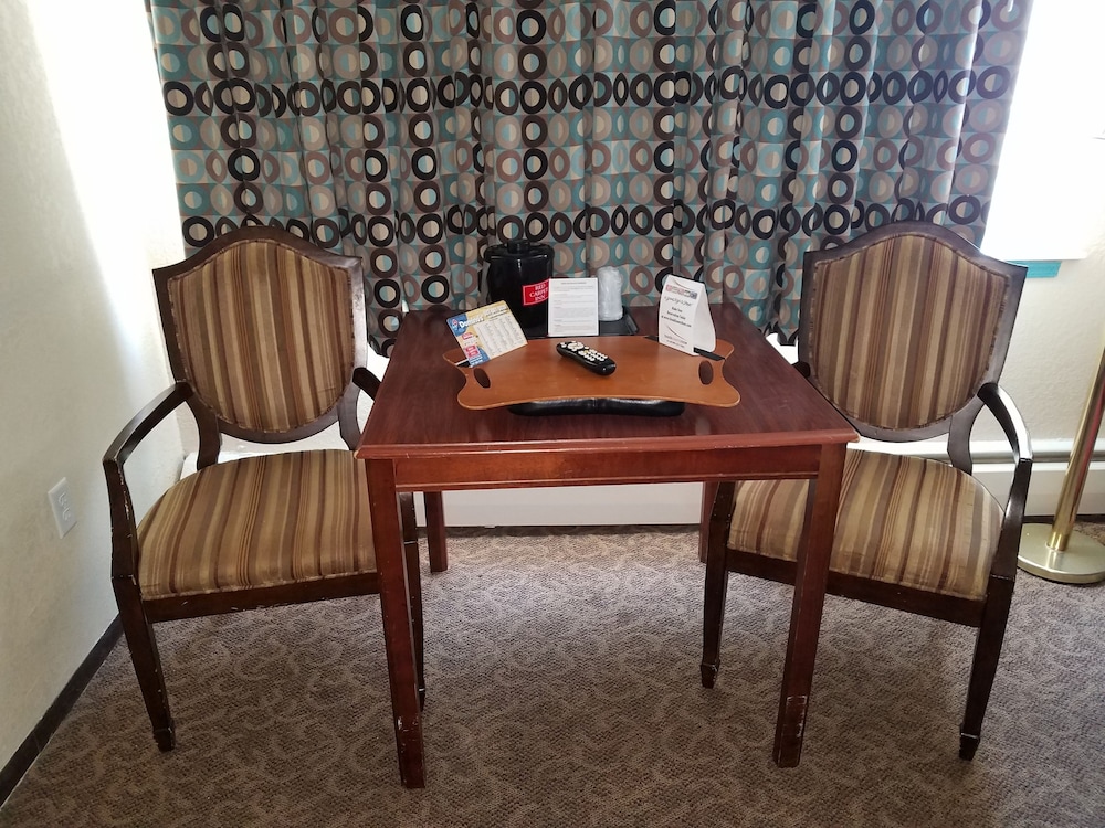Red Carpet Inn Rochester - photo 13