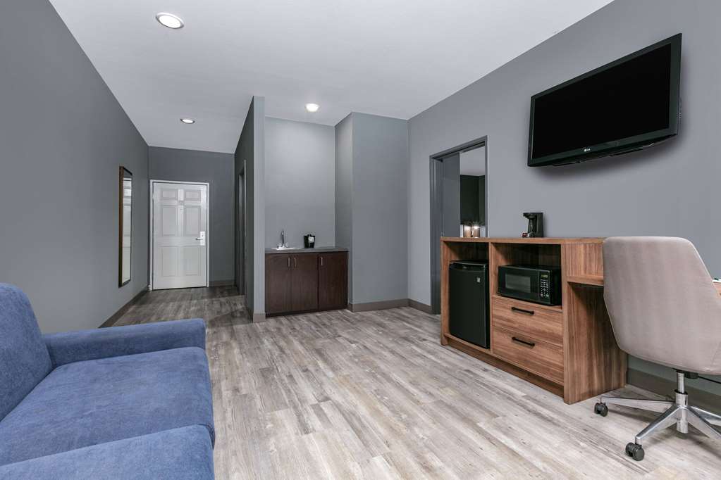 La Quinta Inn & Suites by Wyndham Decatur - photo 25