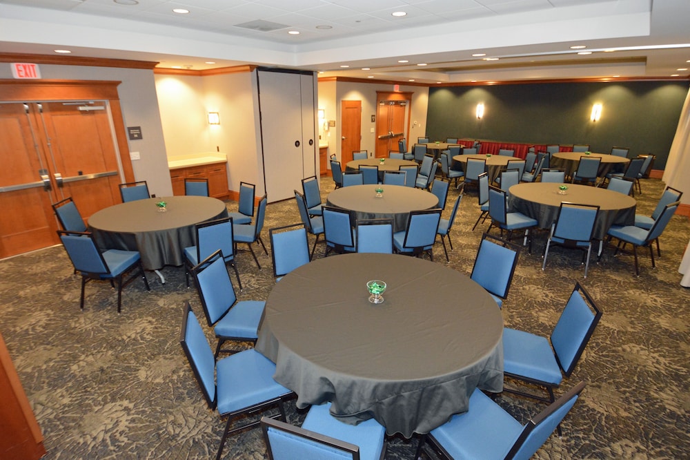 Hampton Inn & Suites Saratoga Springs Downtown - photo 80