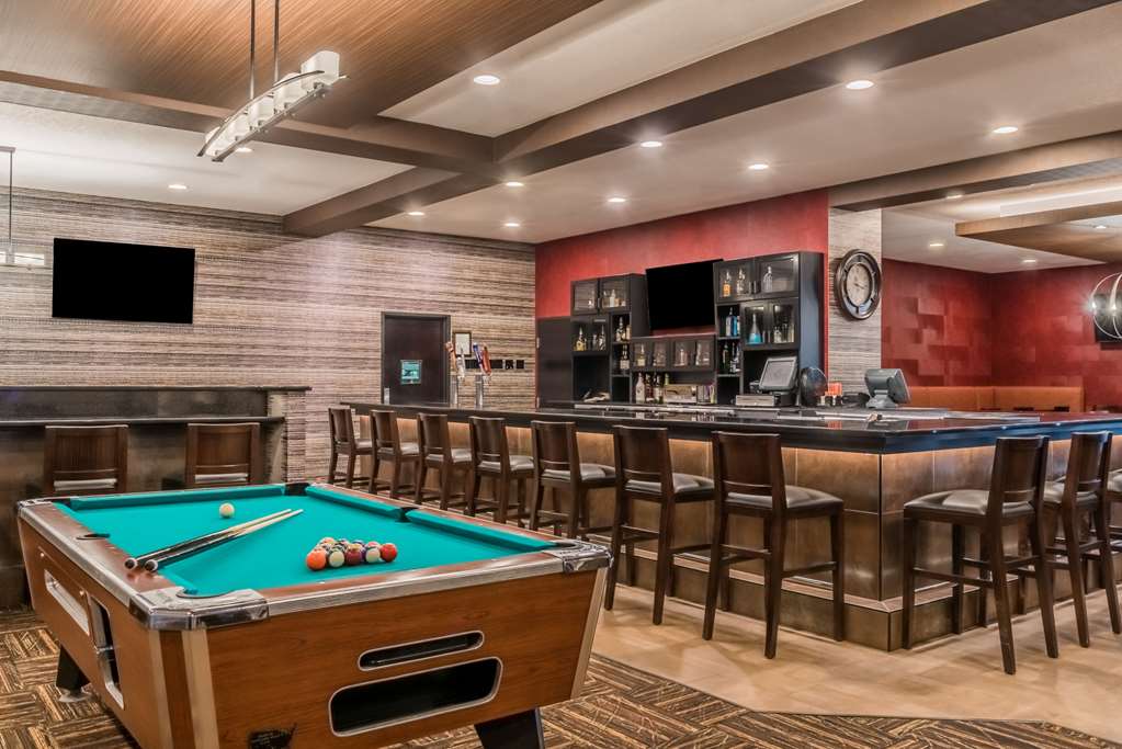 Ramada by Wyndham Grand Forks - photo 16