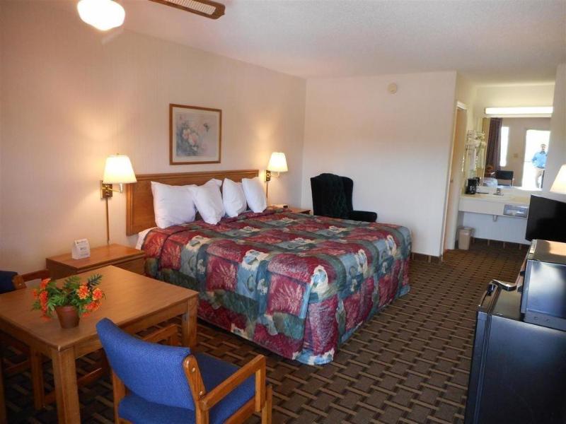 Americas Best Value Inn Blue Ridge - photo 3