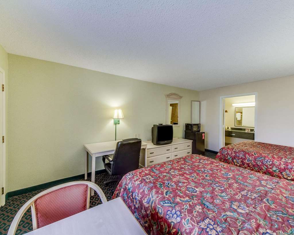 Econo Lodge Falfurrias Hwy 281 - photo 14
