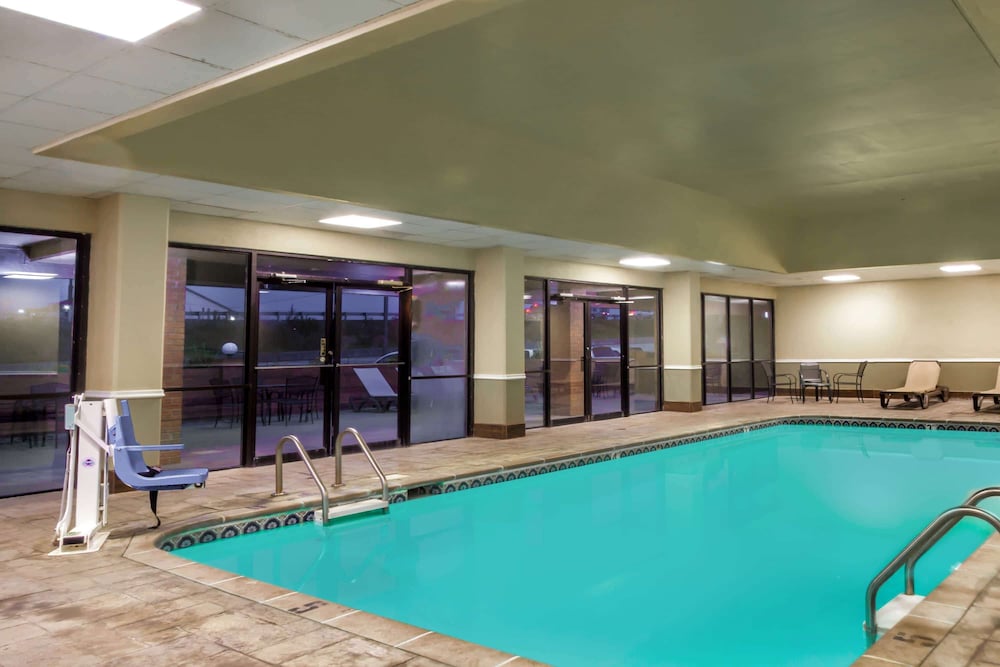 Days Inn by Wyndham Lebanon - photo 11