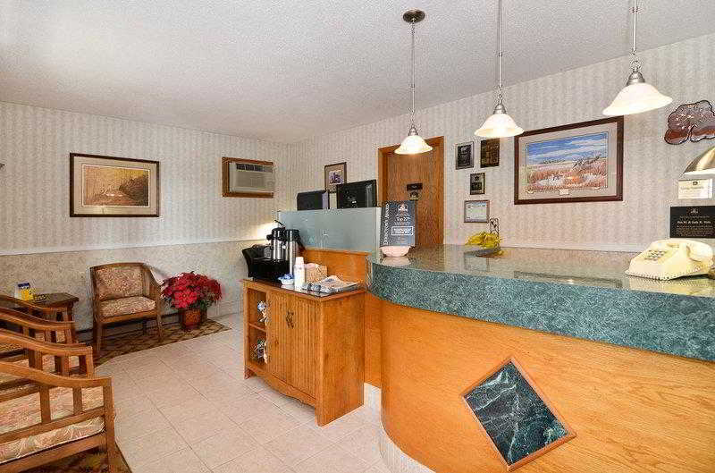 UBar Inn & Suites - photo 9