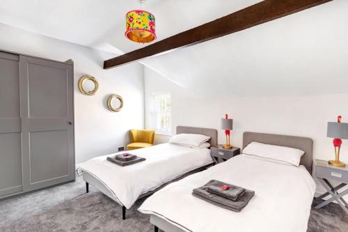 Stunning 4Bed Townhouse by HIC & Trendy Kings Quarter