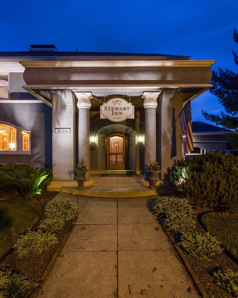 Stewart Inn — hotel in Wausau