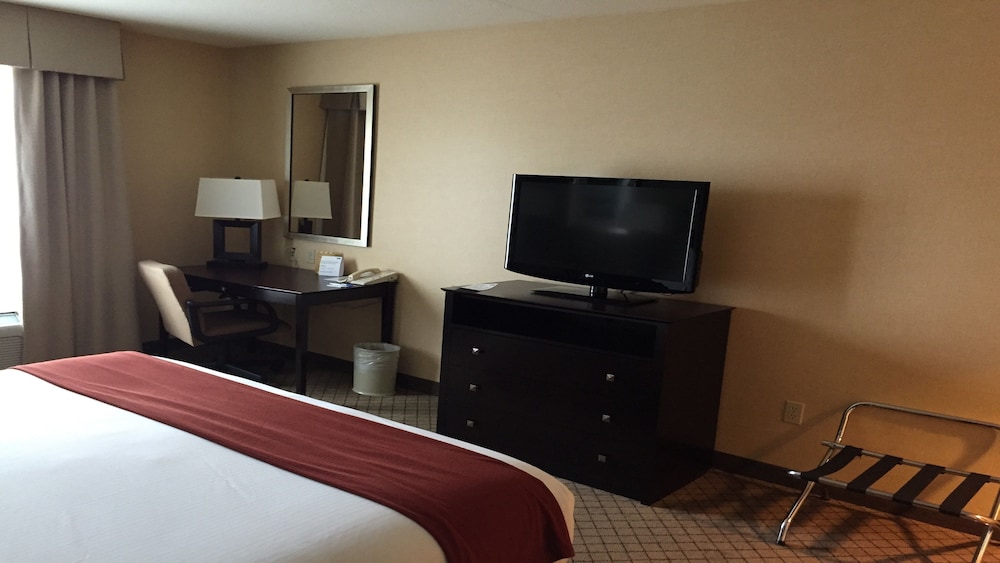 Holiday Inn Express Sacramento Airport Woodland by IHG - photo 3