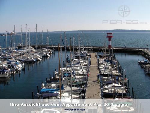 Apartment 25 Pier 25 Apartmenthaus Hafenspitze Blickrichtung offene SeeStrand — 4-Star Luxury Hotel in Eckernfoerde, Germany