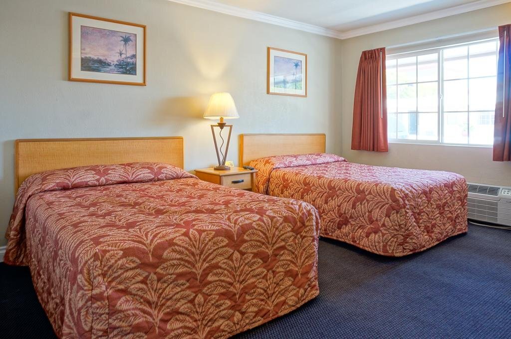 Harbor Motel - photo 2