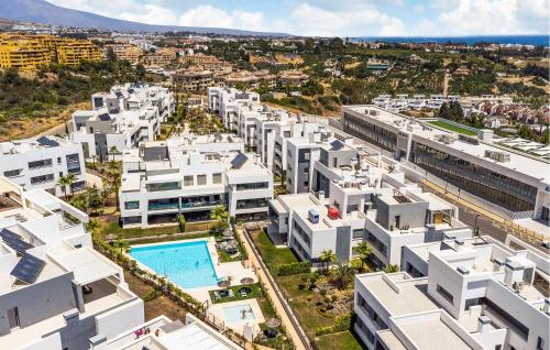 2 Bedroom Lovely Apartment In Estepona — 4-Star Luxury Hotel in Estepona, Spain