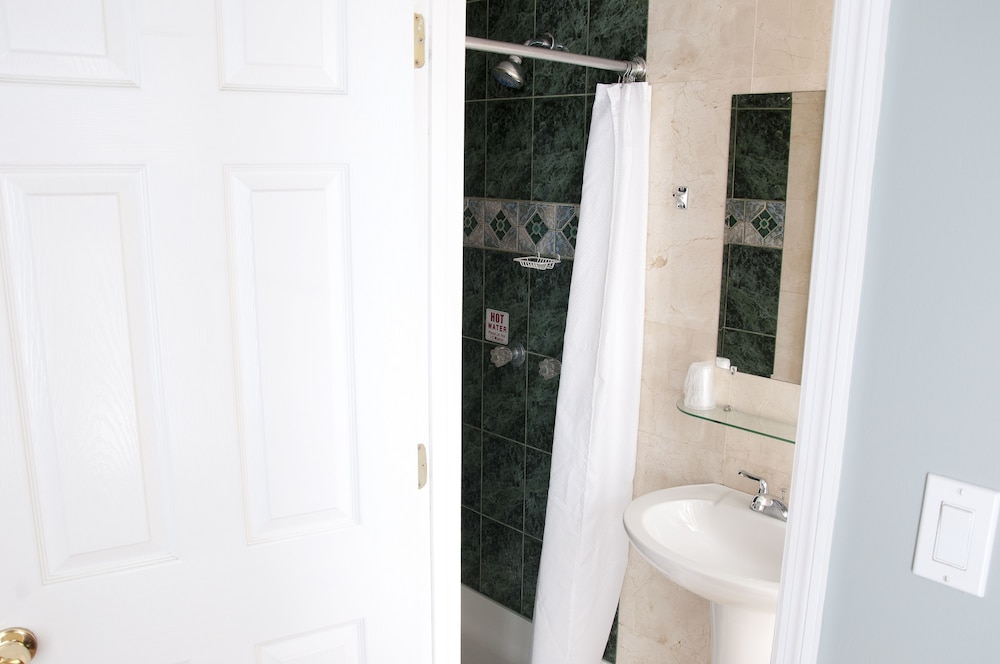 Ponce De Leon Hotel - photo 18