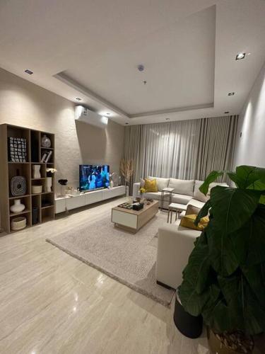 Three Bedroom Furnished Apartment In North Riyadh شقه 3 غرف مميزه ومتكامله في شمال الرياض مع مرافق فريده — 4-Star Luxury Hotel in Riyadh, Saudi Arabia