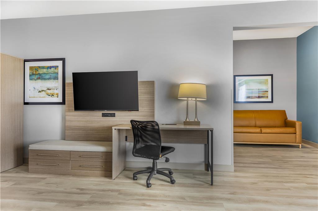 Best Western Plus Fort Worth Forest Hill Inn & Suites - photo 24
