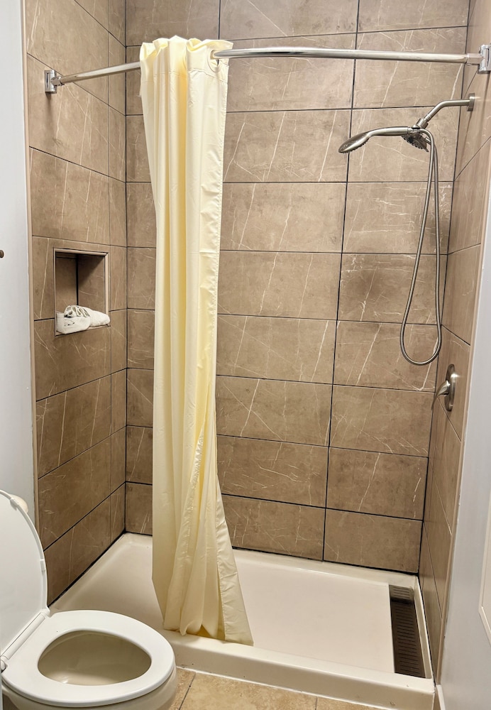 Texas Inn and Suites City Center at University Dr. - photo 26