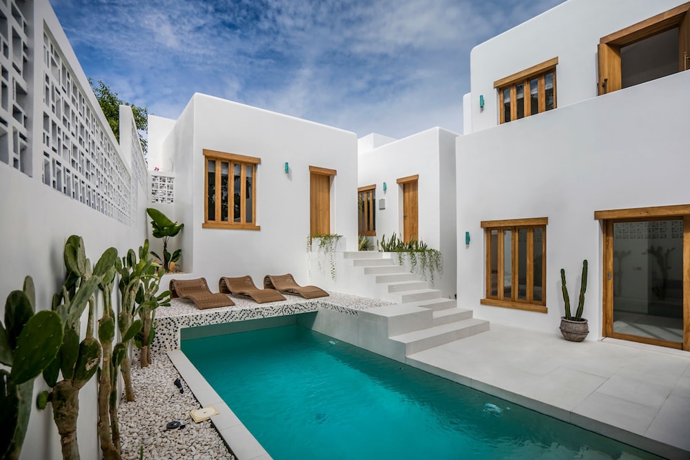 Villa Oasi 1 by Alfred in Bali — 4-Star Luxury Hotel in Pecatu, Indonesia