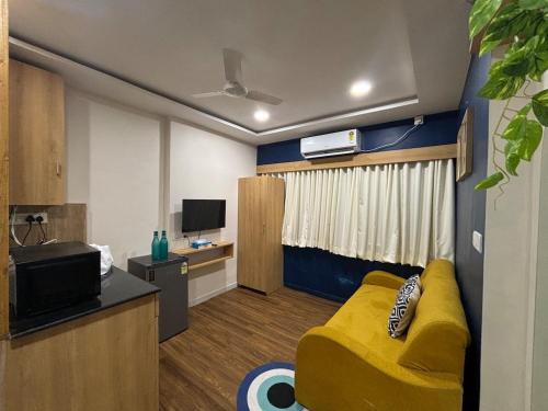 Sea Front 1 BHK at CarterRoad