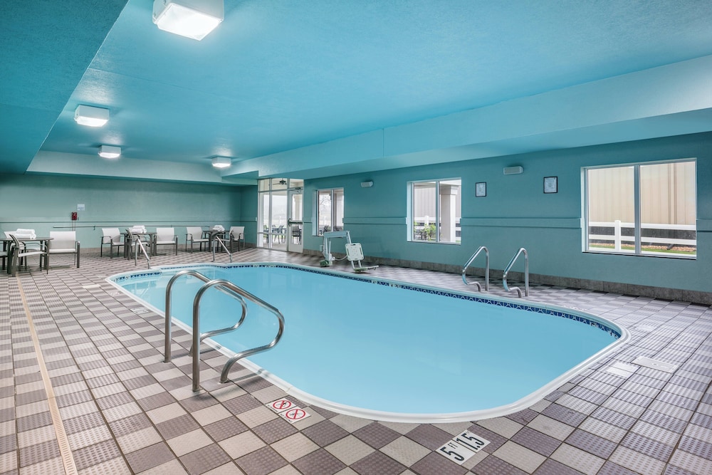 Holiday Inn Express Kearney by IHG - photo 25