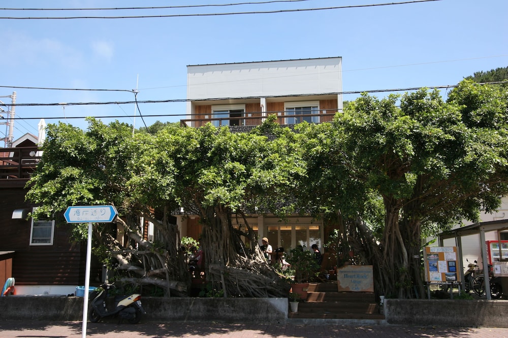 Heart Rock Village — hotel in Ogasawara