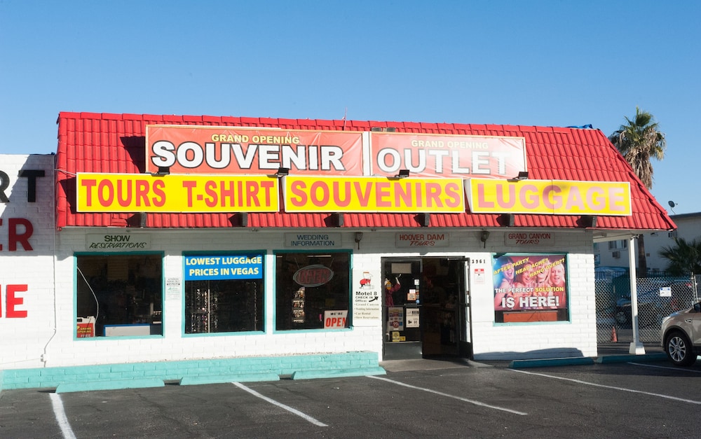 Motel 8 Las Vegas - photo 9